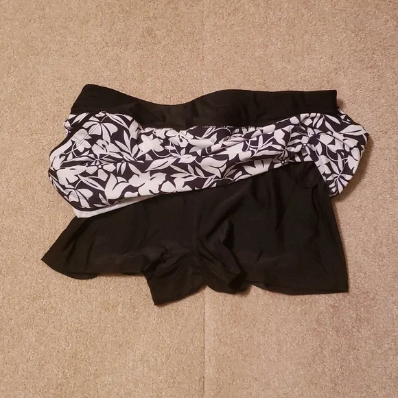 Lands' End Women’s Floral Skirt - Picture 6 of 12